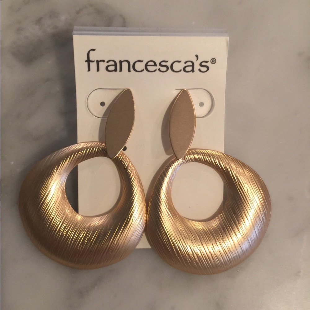 Francesca’s Diannah Mod Drop earrings soft brushed gold